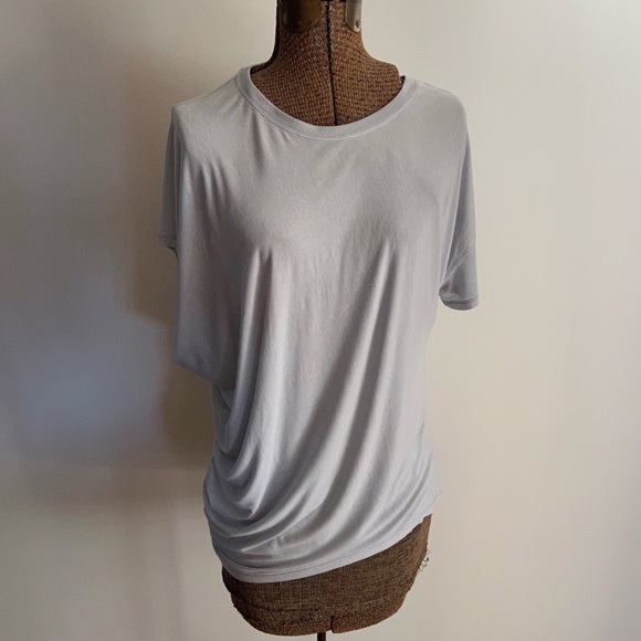 Kit and Ace Tops - Kit & Ace Wave Tee in Icy Blue Size 8